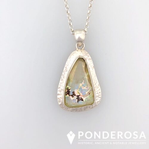 Roman Glass Necklace - Hammered Green