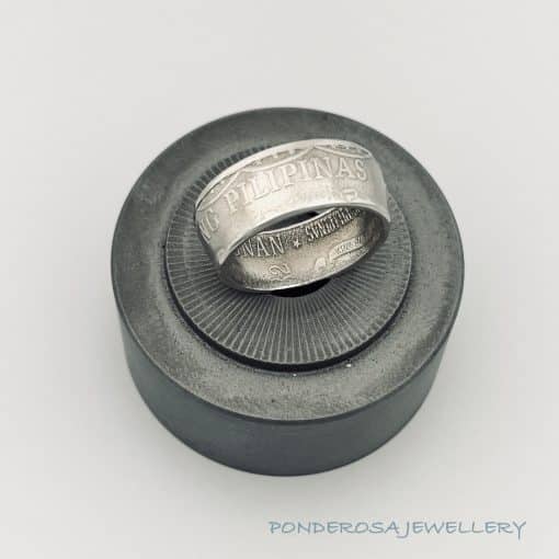 Coin Ring - Philippines (1 Pisa - 1982)