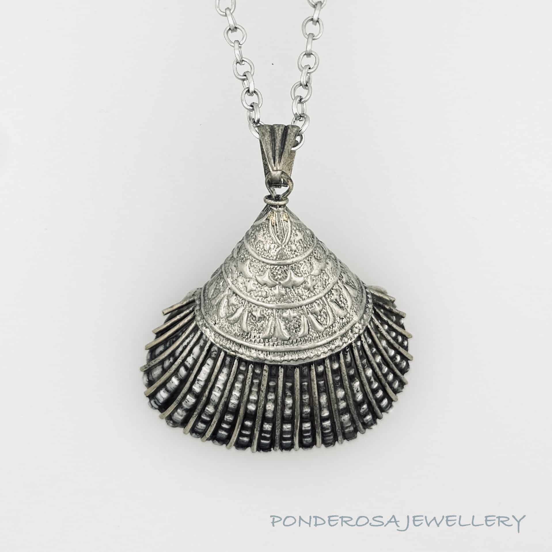 Metal Shell Pendant (Paris)