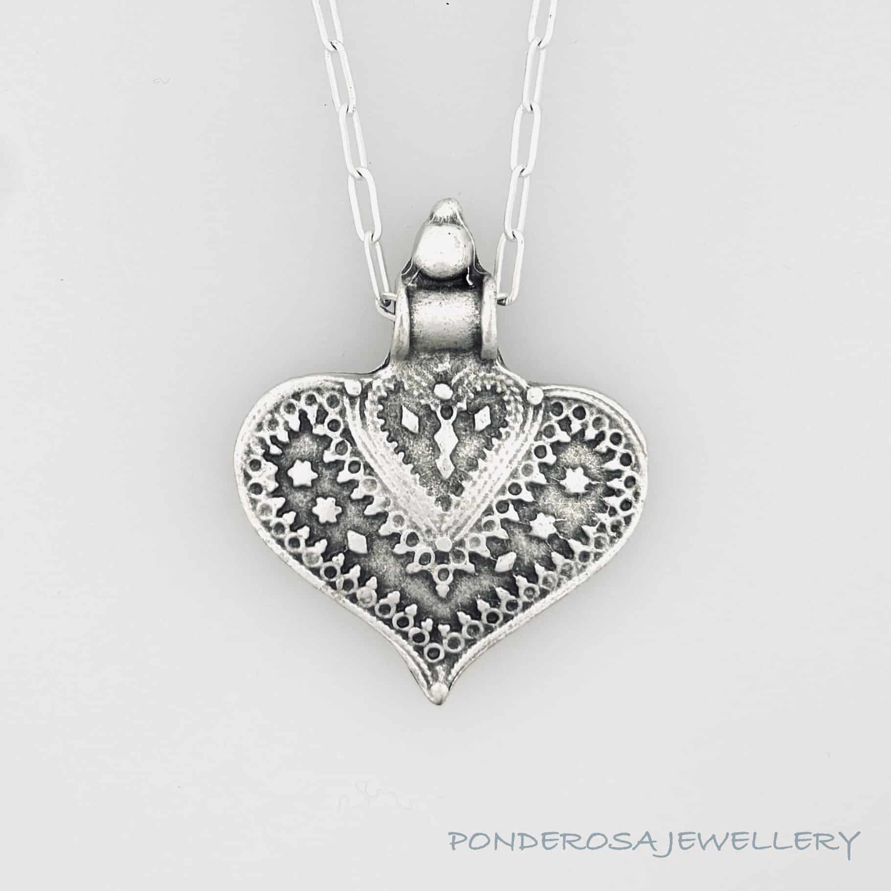 Tribal Pendant (Paris)